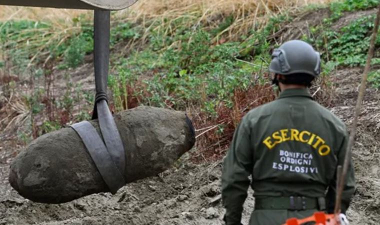 İtalya'da çekilen nehirden İkinci Dünya Savaşı'ndan kalma bomba çıktı