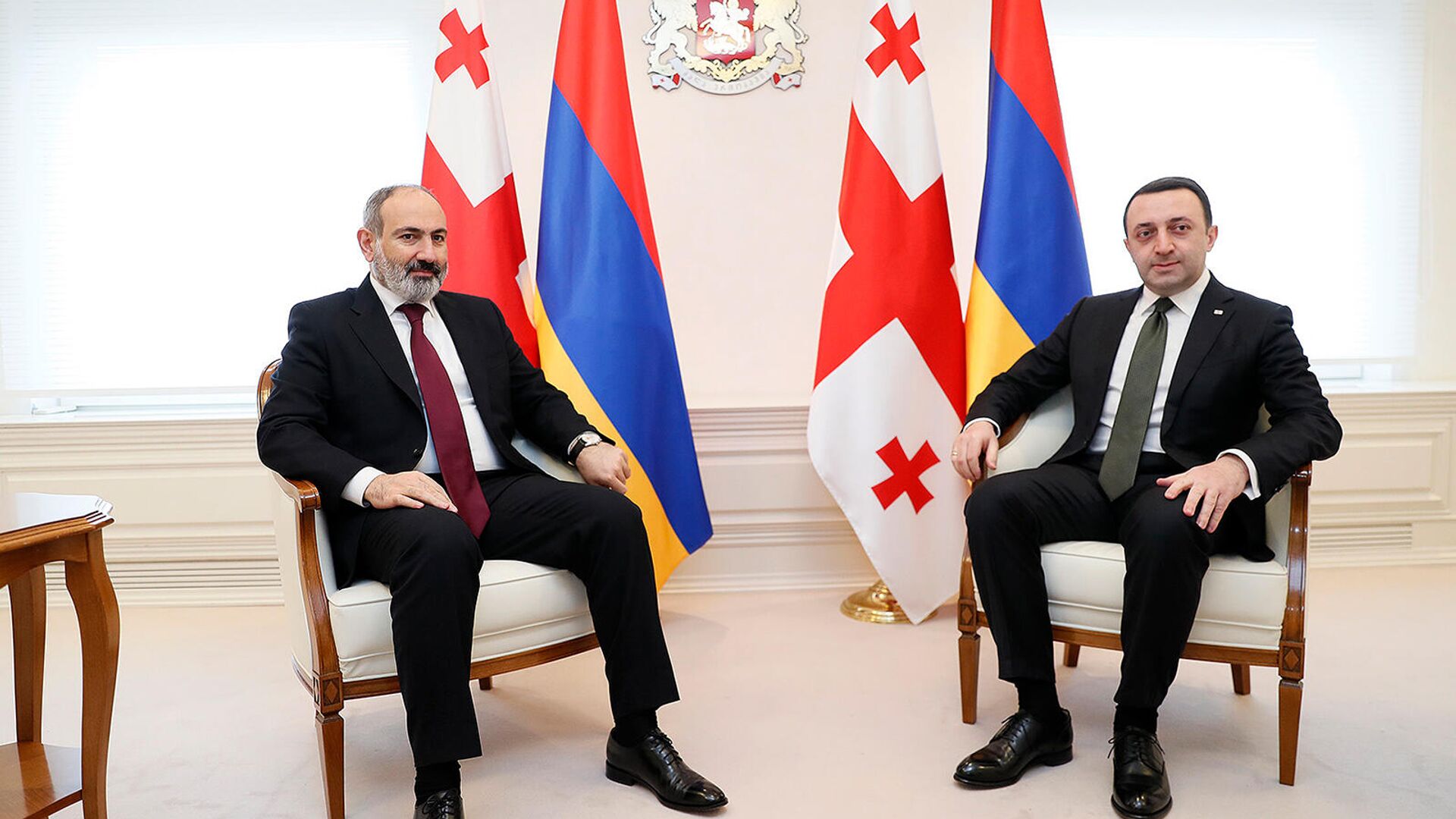 Paşinyan ile Garibashvili sınırda buluşacak