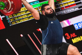 Bahreyn'i temsil eden Ermeni halterciden yeni bir rekor. Asya Şampiyonu oldu!