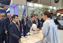 Ermenistan Savunma Bakanı BAE’de büyük askeri sanayi şirketlerinin başkanlarıyla görüştü