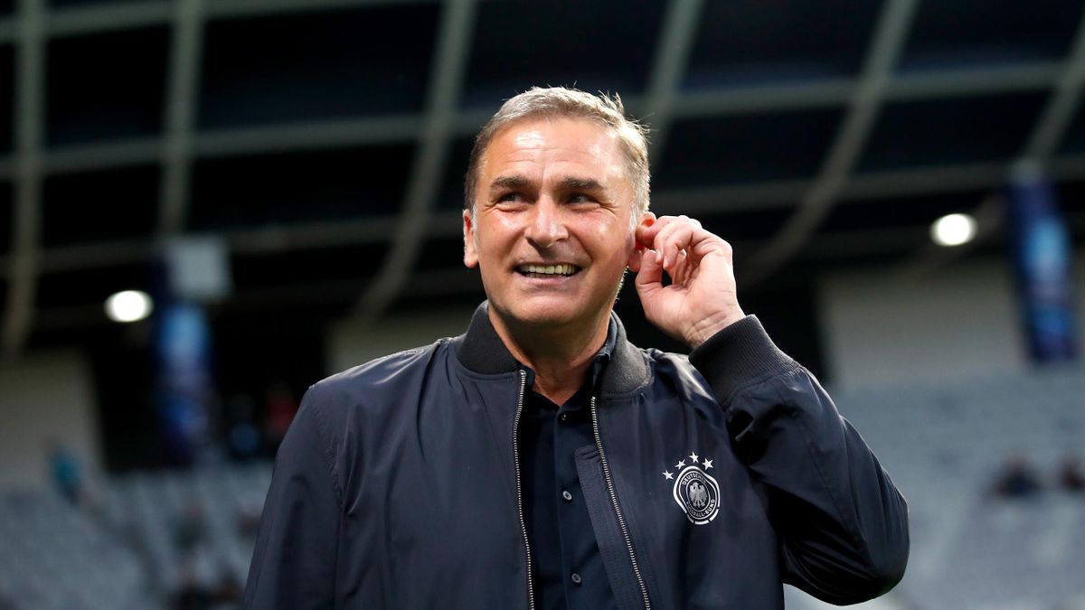 Türkiye futbol takımının teknik direktörü Ermenistan ile maçı sonrası işten ayrıldı