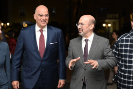 Atina’da ünlü Ermeni besteci Aram Khachaturyan’ın doğumunun 120. yıl donumune adanan konser düzenledi