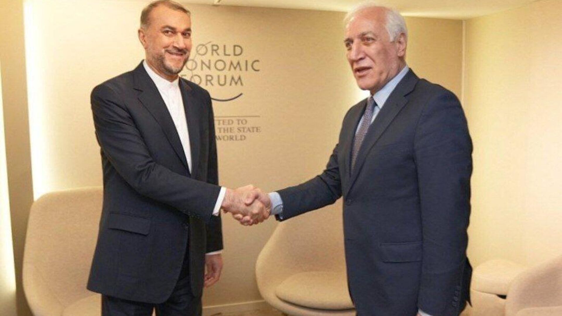 Davos'ta Ermenistan Cumhurbaşkanı İran Dışişleri Bakanı ile bir araya geldi