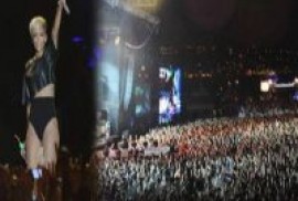 Rihanna İstanbul’da konser verdi