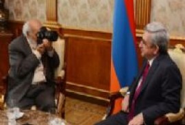  Serj Sarkisyan Ara Güler’i kabul etti