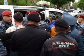 Ermenistan’ın başkenti Yerevan’da muhalefetin protestoları devam ediyor