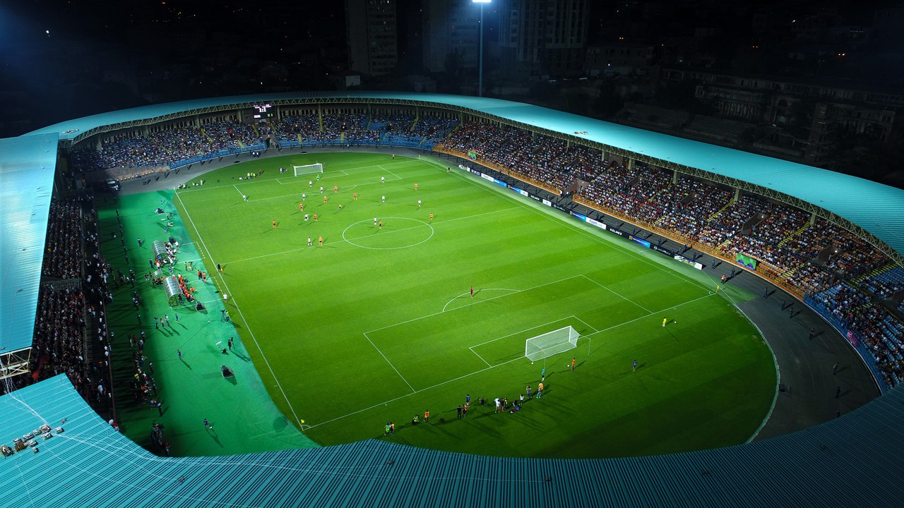 Ermenistan Başbakanı: 2029'a kadar Ermenistan'da üç futbol stadyumu inşa etmeliyiz