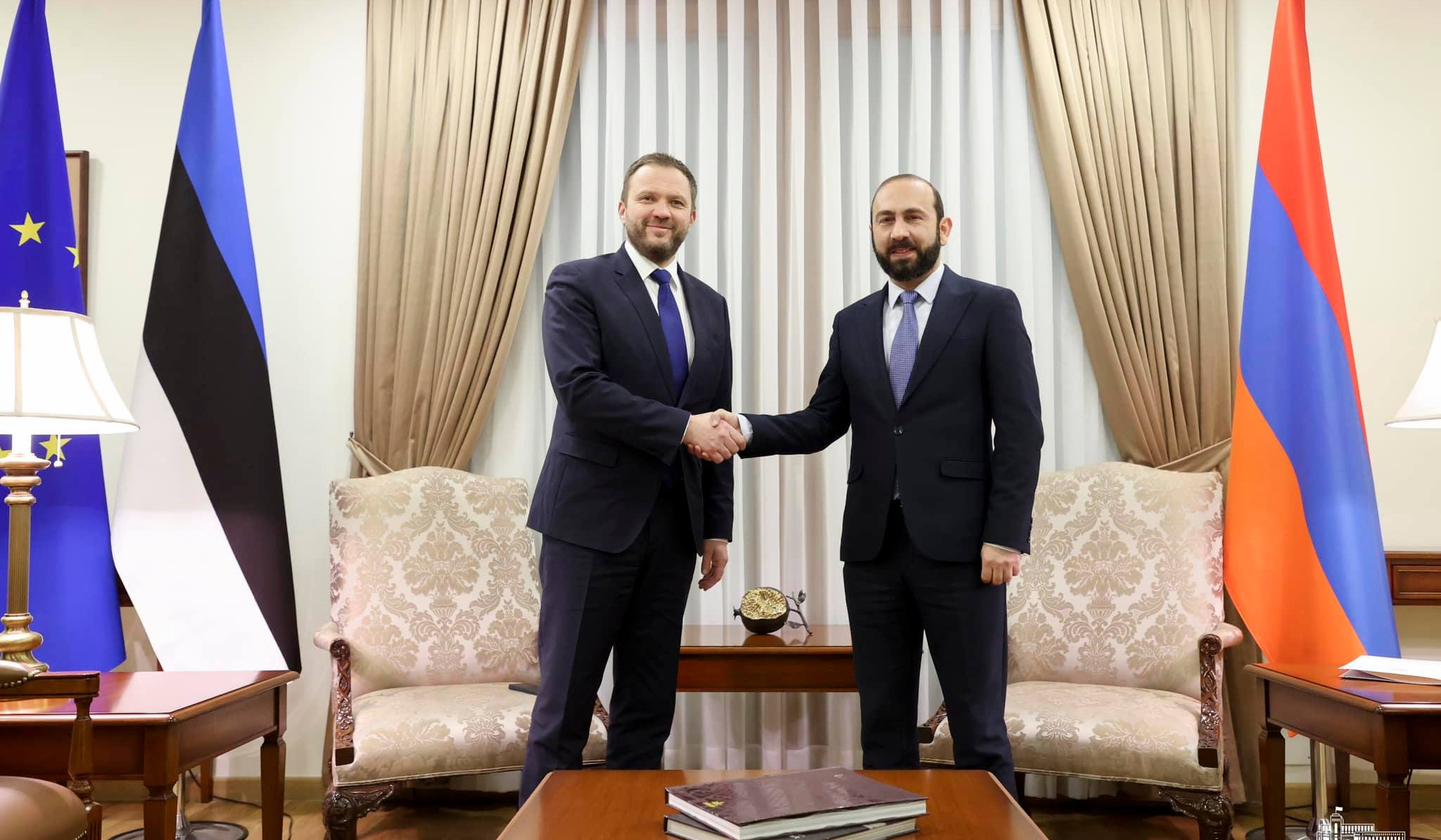 Ararat Mirzoyan çalışma ziyareti için Tallinn'de