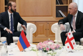 Mirzoyan: Bakü barış anlaşmasının imzalanmasının önüne yapay engeller koyuyor