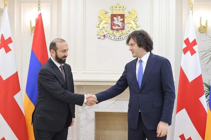Ararat Mirzoyan Irakli Kobakhidze ile görüştü