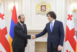 Ararat Mirzoyan Irakli Kobakhidze ile görüştü