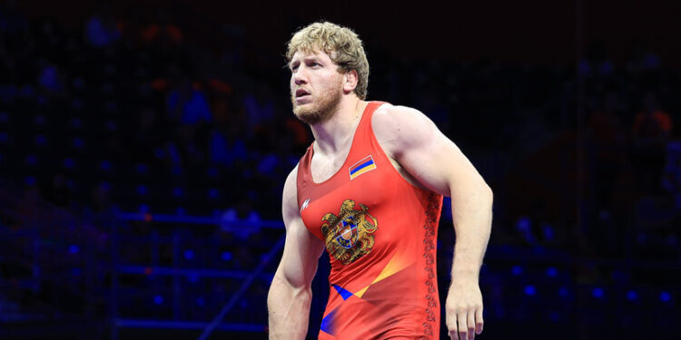 Paris Olimpiyat Oyunları'nda Ermeni güreşçi Artur Aleksanyan gümüş madalya kazandı