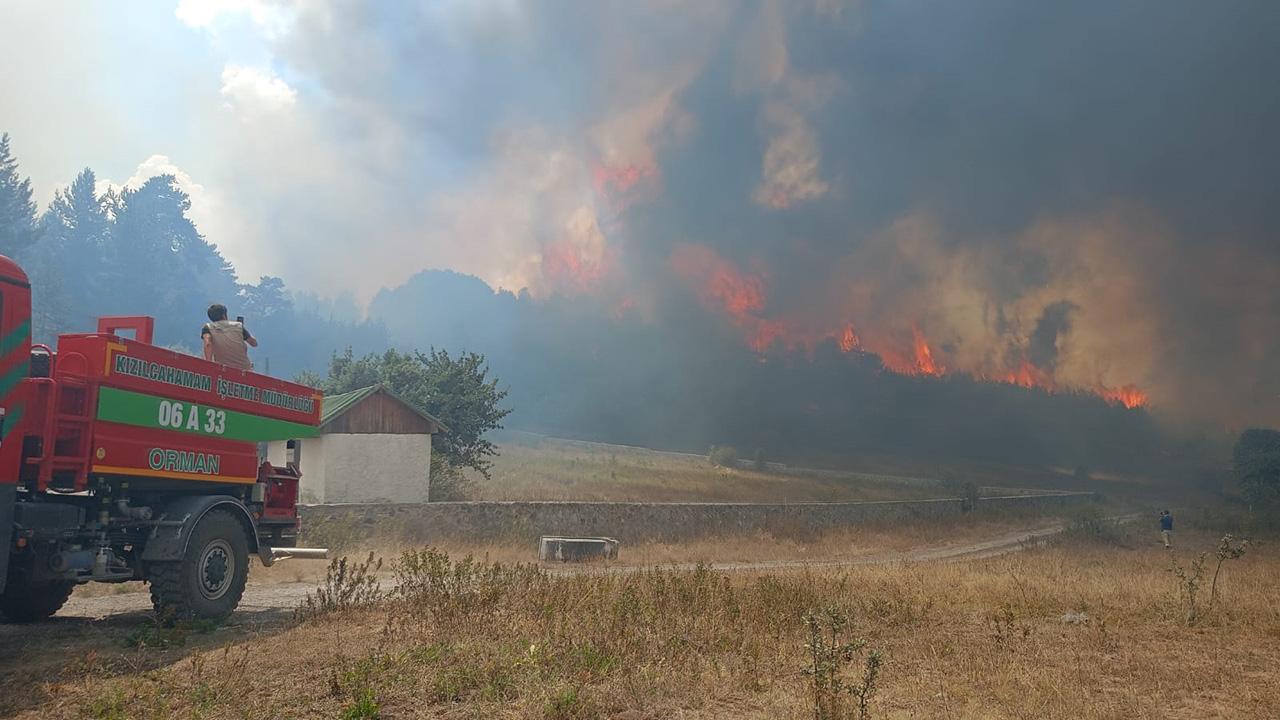 Թուրքիայում ուժգին հրդեհներ են  (Լուսանկար)