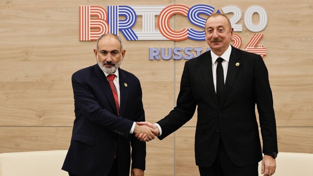 Paşinyan, Aliyev ile Kazan'daki görüşmesinden memnuniyet duyduğunu ifade etti