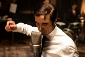 Bir Efsanenin izinde: Charles Aznavour’un hayatını anlatan "Monsieur Aznavour" filmi Ermenistan’da ekranlara çıktı