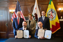 Ermenistan'ın başkenti ve Los Angeles arasında mutabakat zaptı imzalandı