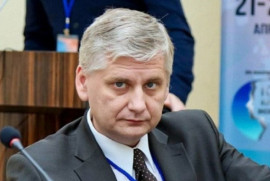 Rus siyaset bilimci: Ermenistan ve Rusya ilişkilerinde anlamlı bir diyalog gerekiyor