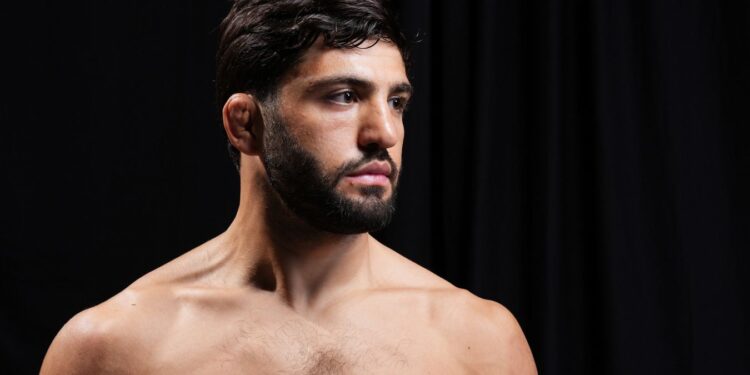 Ermeni UFC հafif sıklet şampiyonluk adayında karşılaşma öncesi açıklamalar