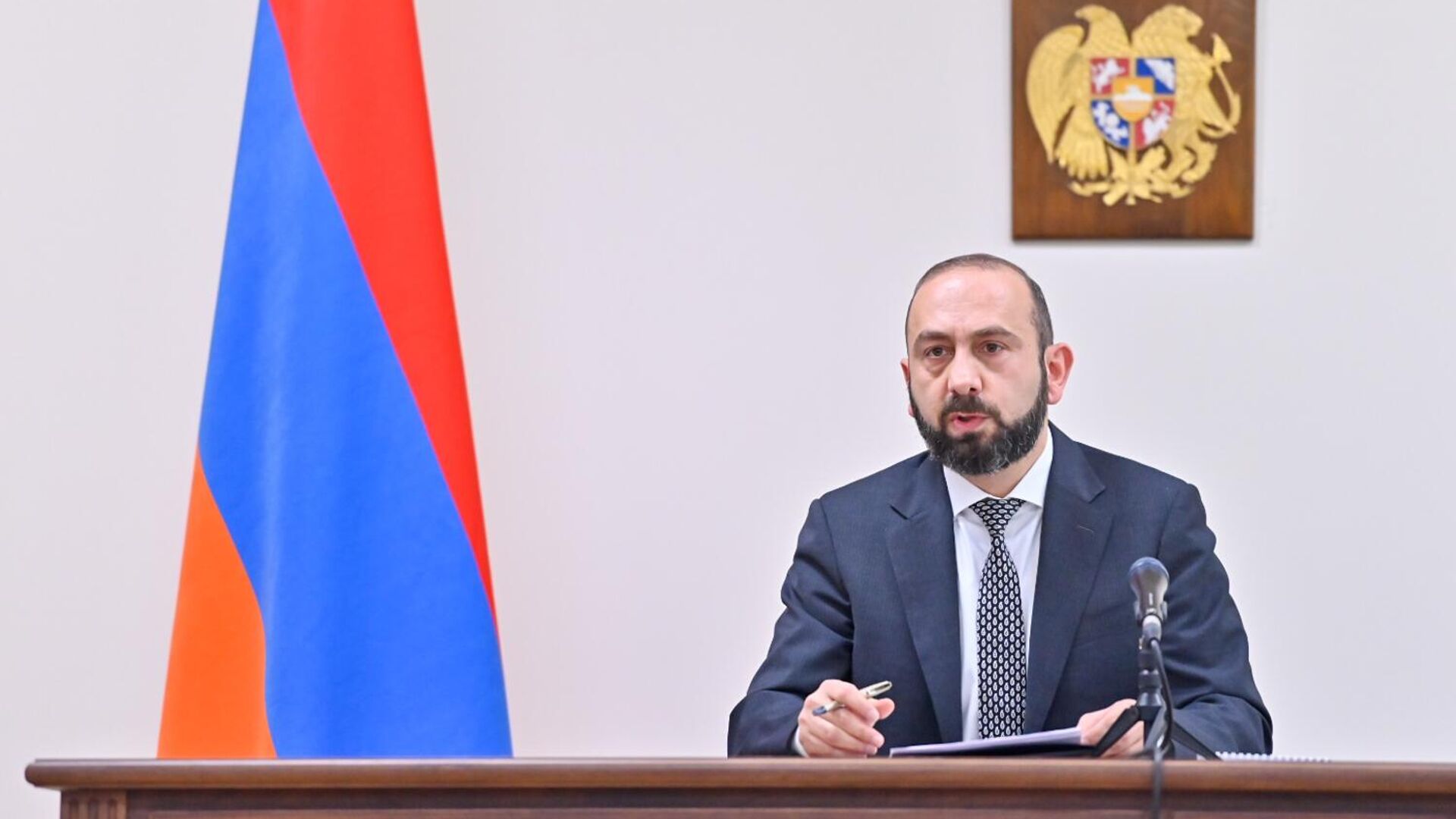 Mirzoyan: Rus askeri üssünün Ermenistan'dan çekilmesi şu anda gündemde değil